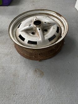 Old vw bug rim 4 lug