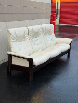 🔥 Stressless Leather Sofa – Luxury Scandinavian Design – HUGE SAVINGS 🔥