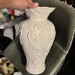 Lenox Georgian Vase. Porcelain. 