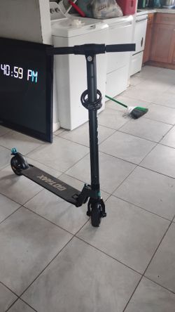 Electric scooter. NEW