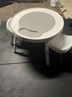 Nice Skip Hop Kids Table And  2  Chairs