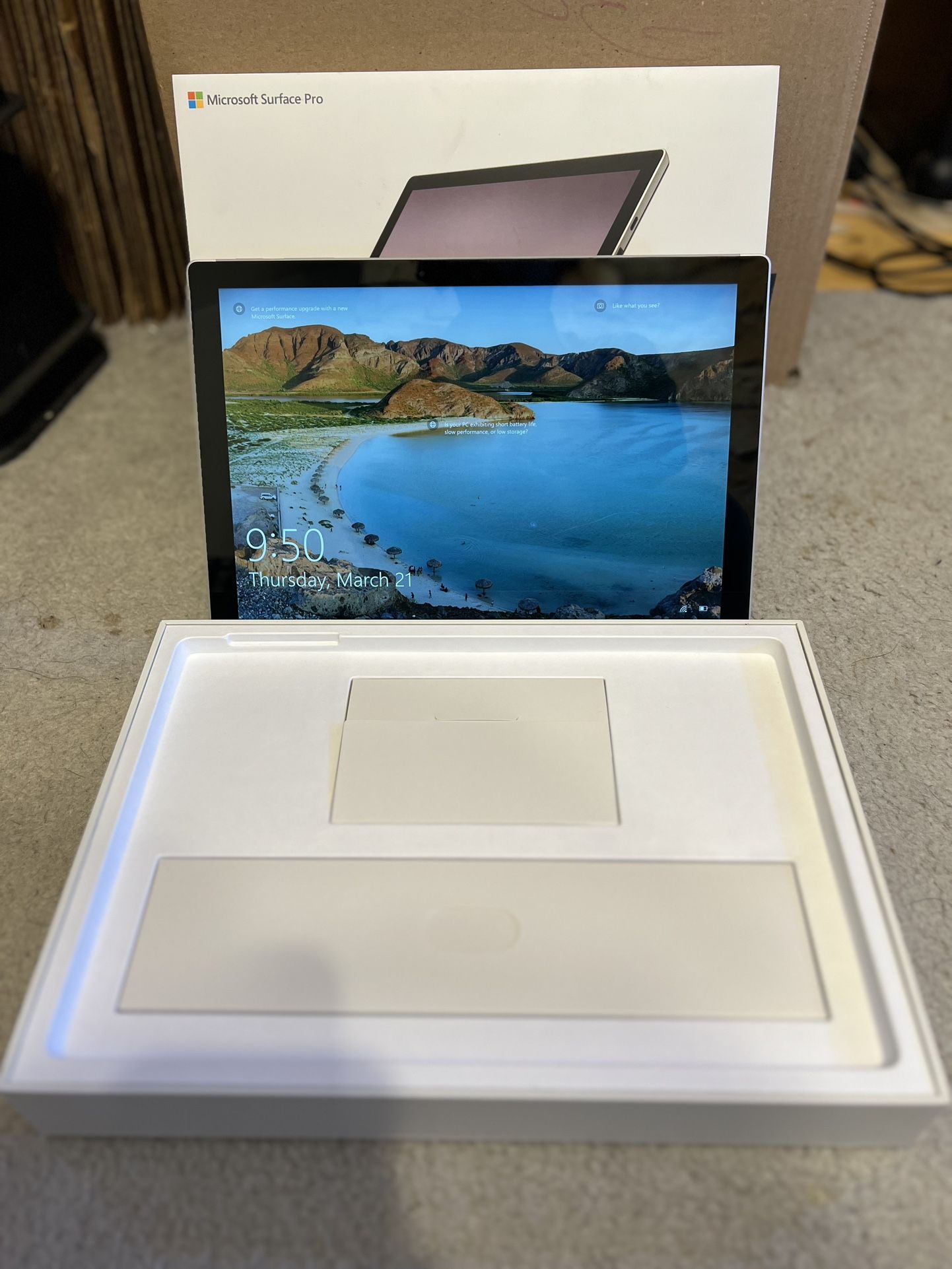 Microsoft Surface Pro 7(read description)