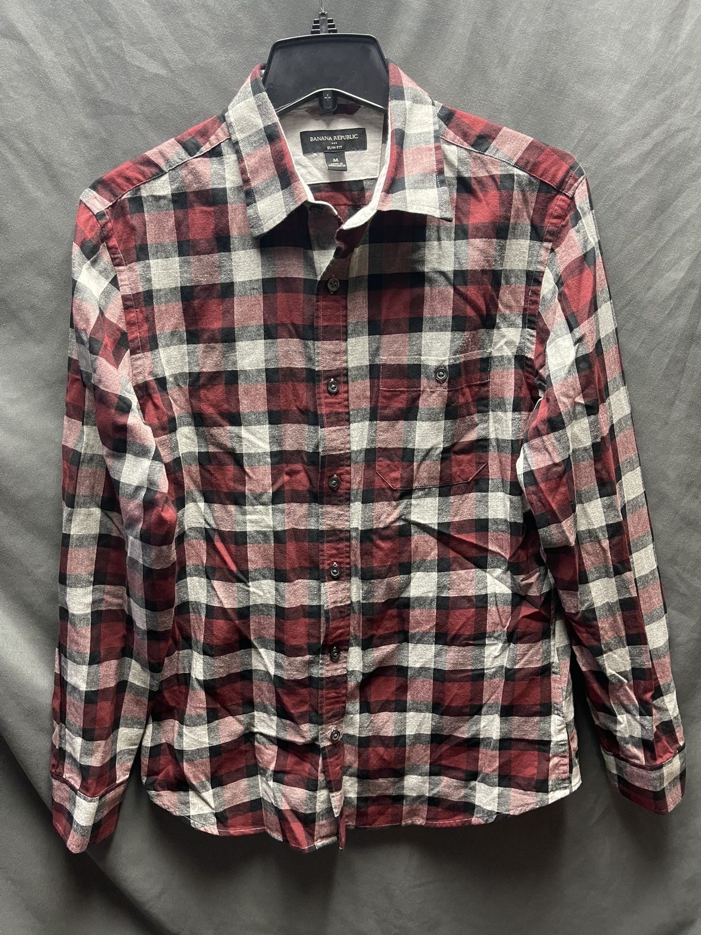 Men’s Banana Republic Slim Fit Button Up Shirt - Size Medium