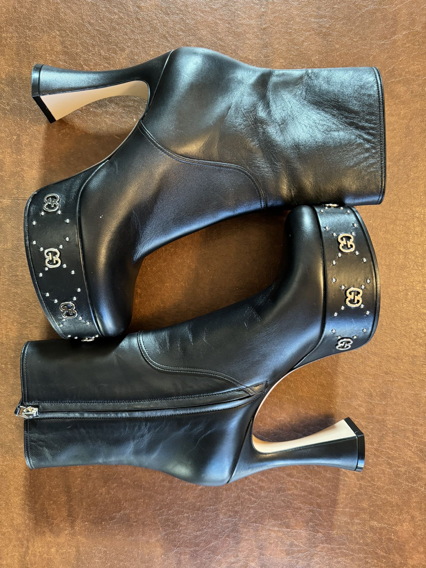 New sz 9/39 GUCCI Janaya Black Leather GG Stud Platform Side Zip Boot Shoes