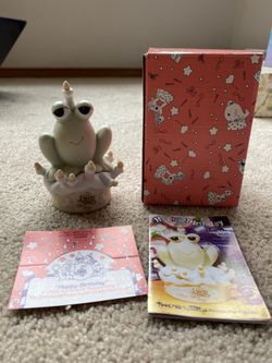 Precious Moments Figurine