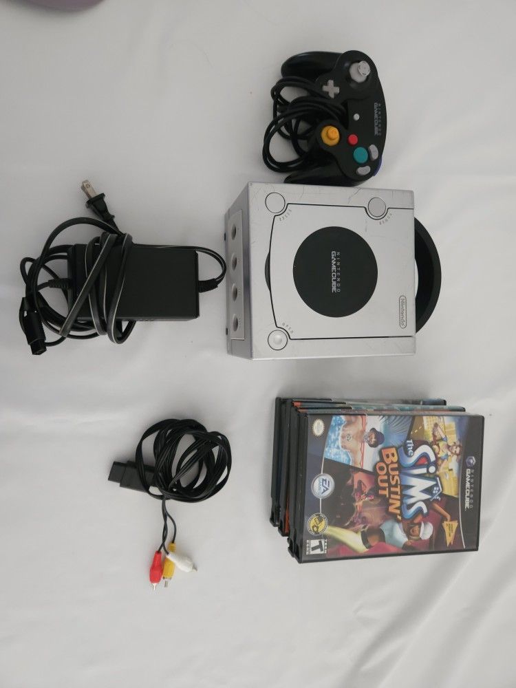 Nintendo GameCube W/Games CIB