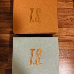 Taylor Swift - The Life of A Showgirl glitter boxes