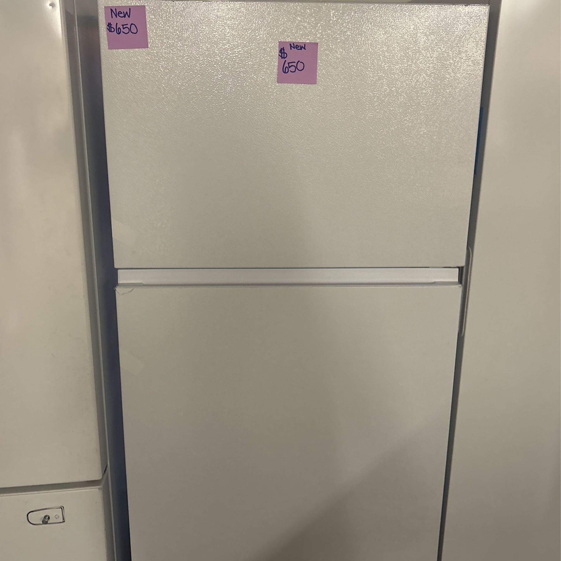 NEW HISENSE WHITE TOP MOUNT REFRIGERATOR 
