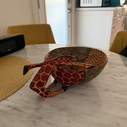 Giraffe African bowl