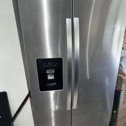 Whirlpool Refrigerator 