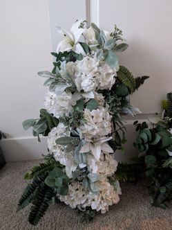 Wedding arch flowers