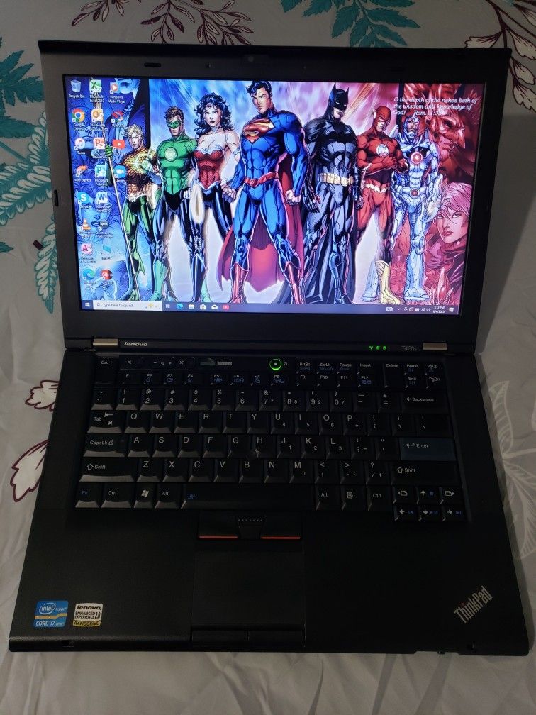 14"inch Intel Core i7 Lenovo Laptop, 750GB HDD, 8GB RAM, Inbuilt Bluetooth, DVD RW📀, SD Card Reader And a WebCam. Windows 10 Installed.