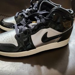 Nike Air Jordan 1 Mid SE Patent Womens Size 8.5/Kids 7Y Black Silver FZ3938-001