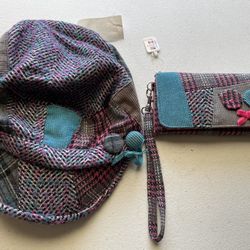 Girls New Hat/Wristlet 
