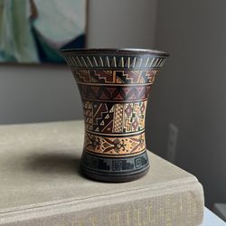 Small Detailed Accent Vase ( H3.5” ) firm on price 