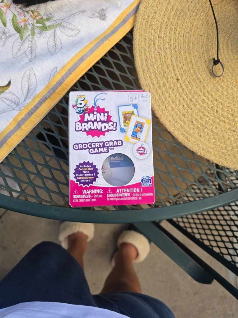 Mini Brands Card Game