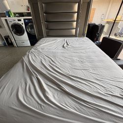 Queen Size Bed With Cabinets 