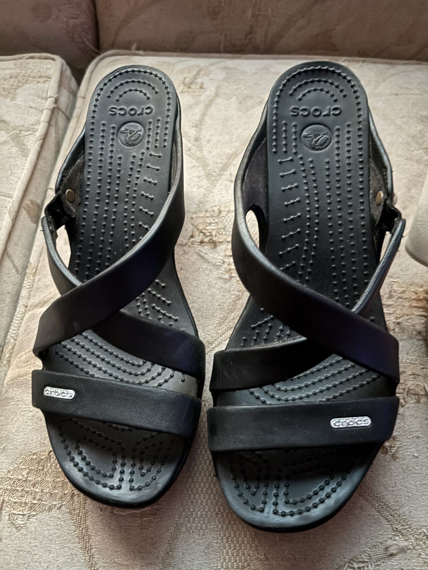 Crock Brand Wedge Sandles Size 10/11