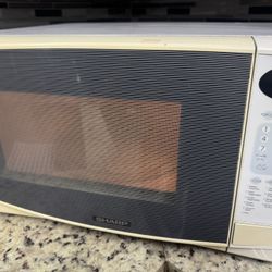SHARP MICROWAVE OVEN 