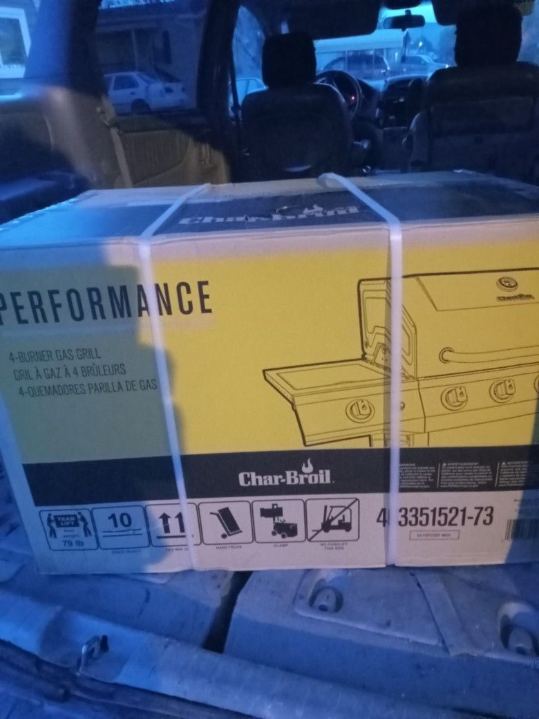 Char Broil 4 Burner Gas Grill (Brand New)
