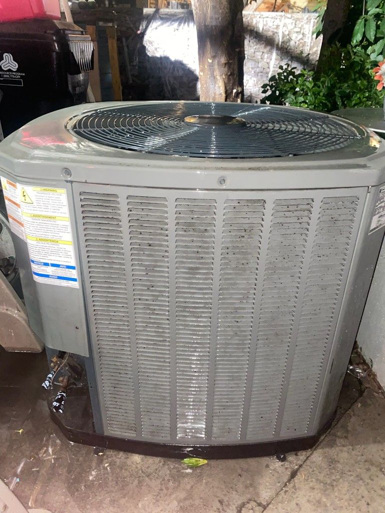 Heavy Duty Trane XR Air Conditioning Split Unit