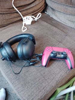 PS5 DualSense Controller and Gaming Headset Bundle