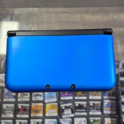 Blue Nintendo 3DS XL LL