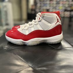 Air Jordan 11 Retro Cherry Size 9 Men Shoes