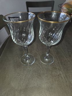 2 Crystal Wine Classes