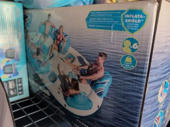 H20 go inflatable island