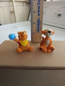 Vintage Winnie The Pooh & Tigger figurines