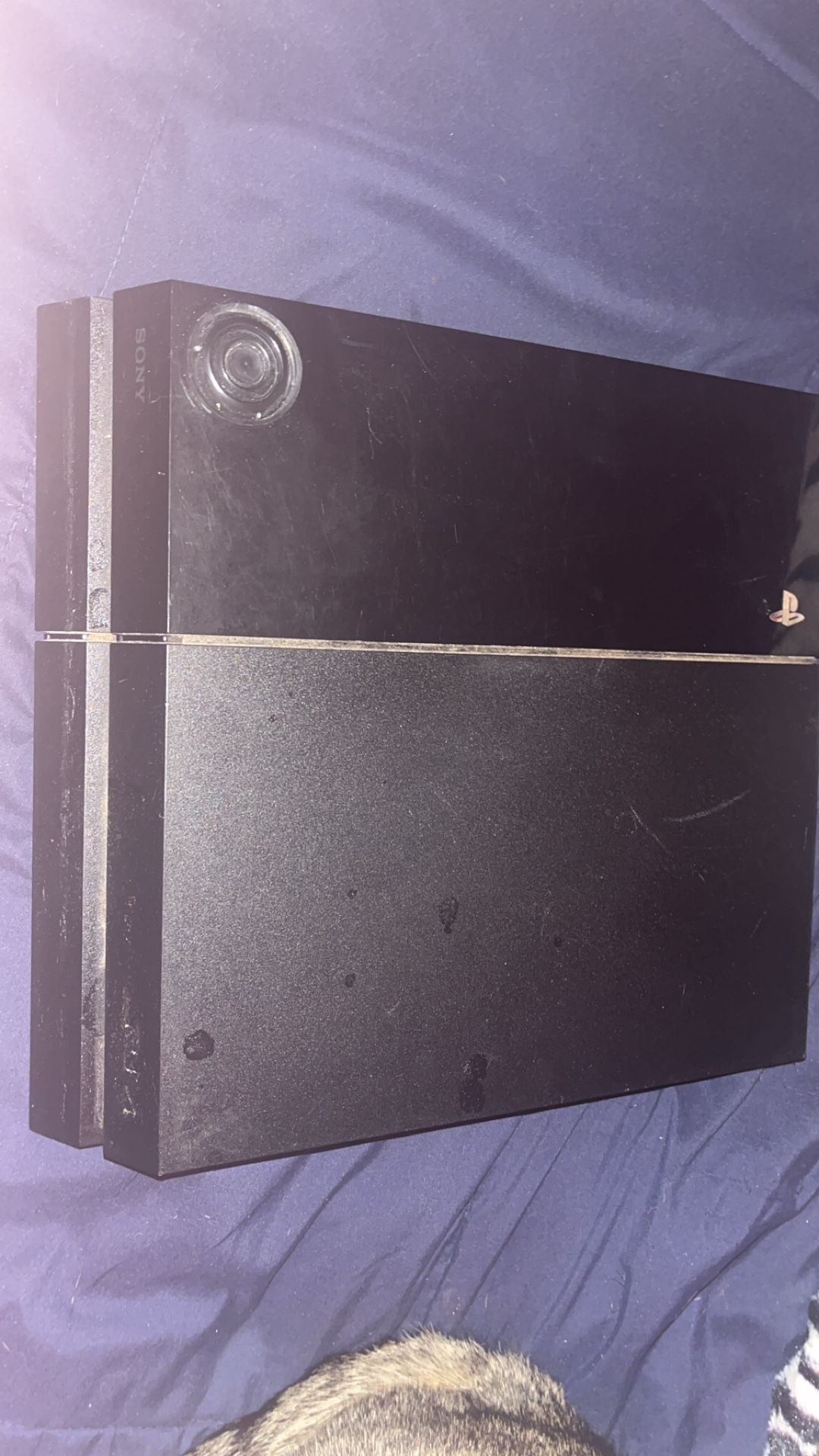 PS4 500GB with Controller (Broken HDMI Port)