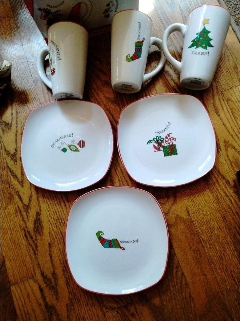 Set Of 3 Christmas Plates And Mugs
