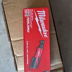 Milwaukee M12 Ratchet