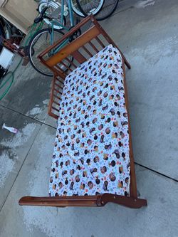 Wooden Toddler Bed with Mattress