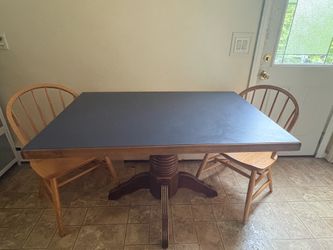 Wooden Kitchen Table- Excellent Condition