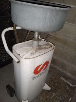 Commercial fluid catch tank