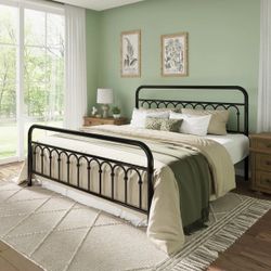 Kind size Bed Black Metal Bed Frame with Arch Detail