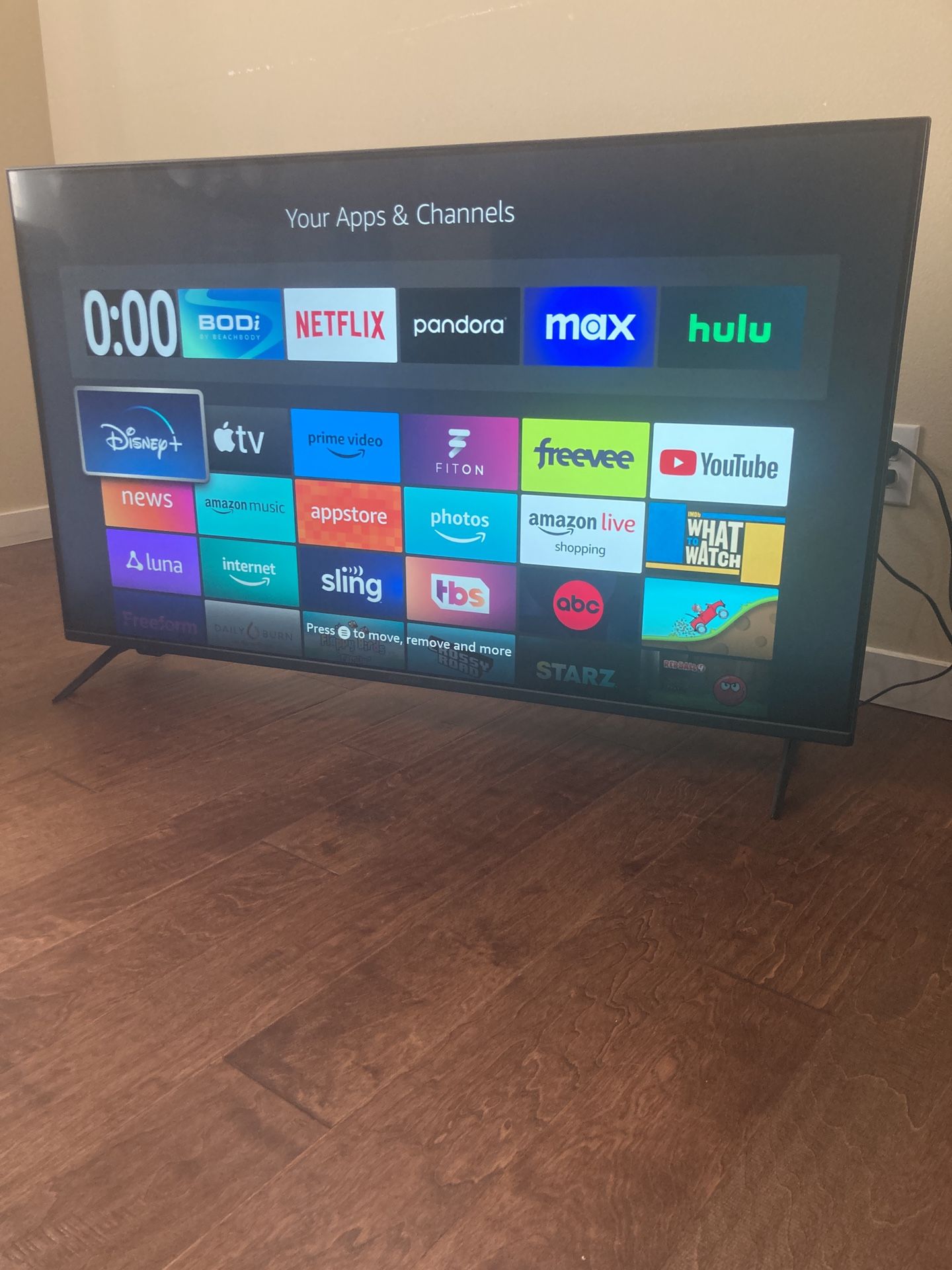Insignia - 55" Class F50 Series QLED 4K UHD Smart Fire TV