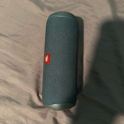 Jbl flip 5 portable blue speaker