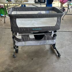 Baby Bassinet/crib