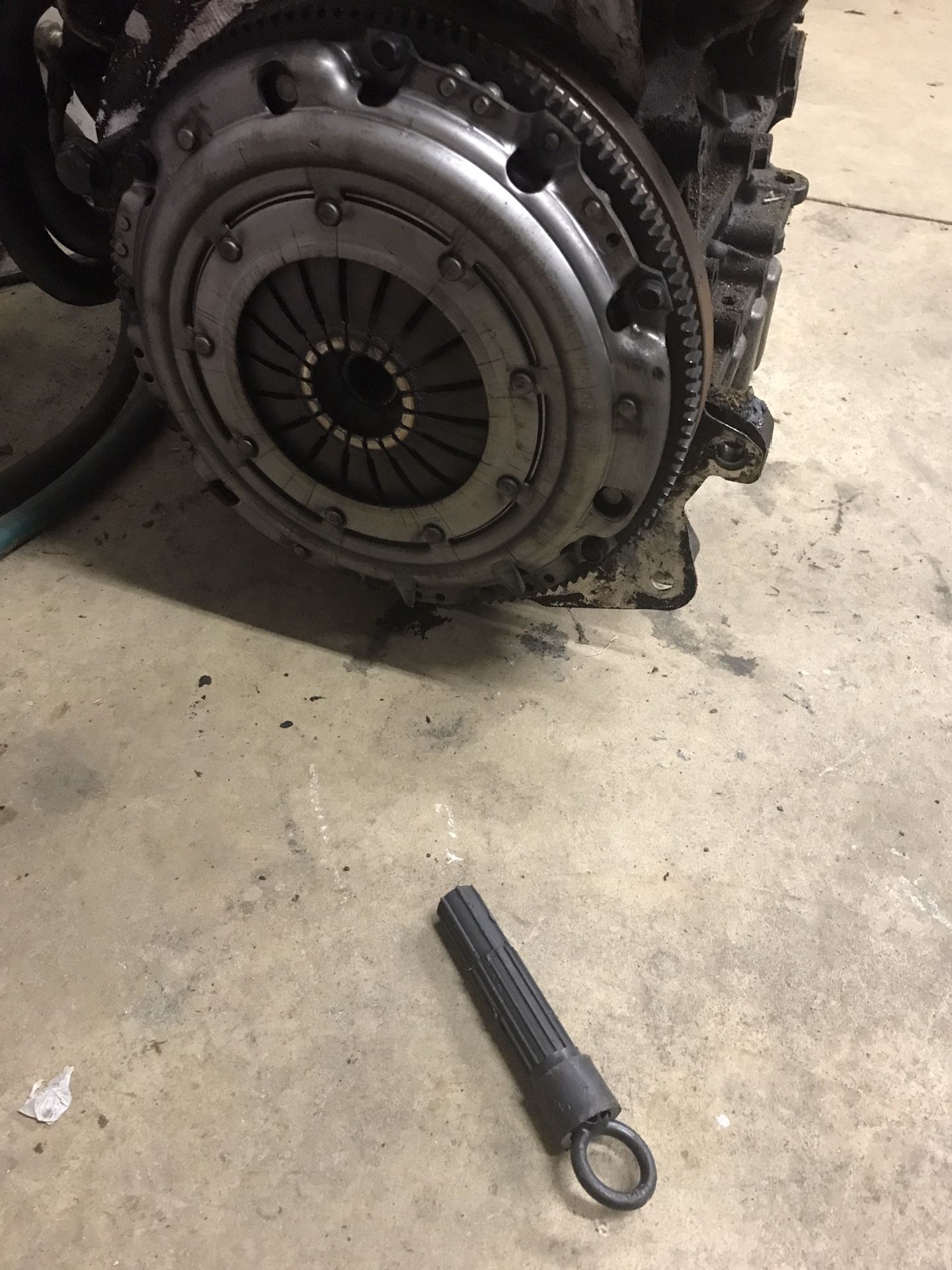 Valeo 702098 SMF Clutch Kit fits 2006 Jetta MK5 TDI used -16k miles