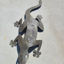 Large Metal Iguana Wall Decor 