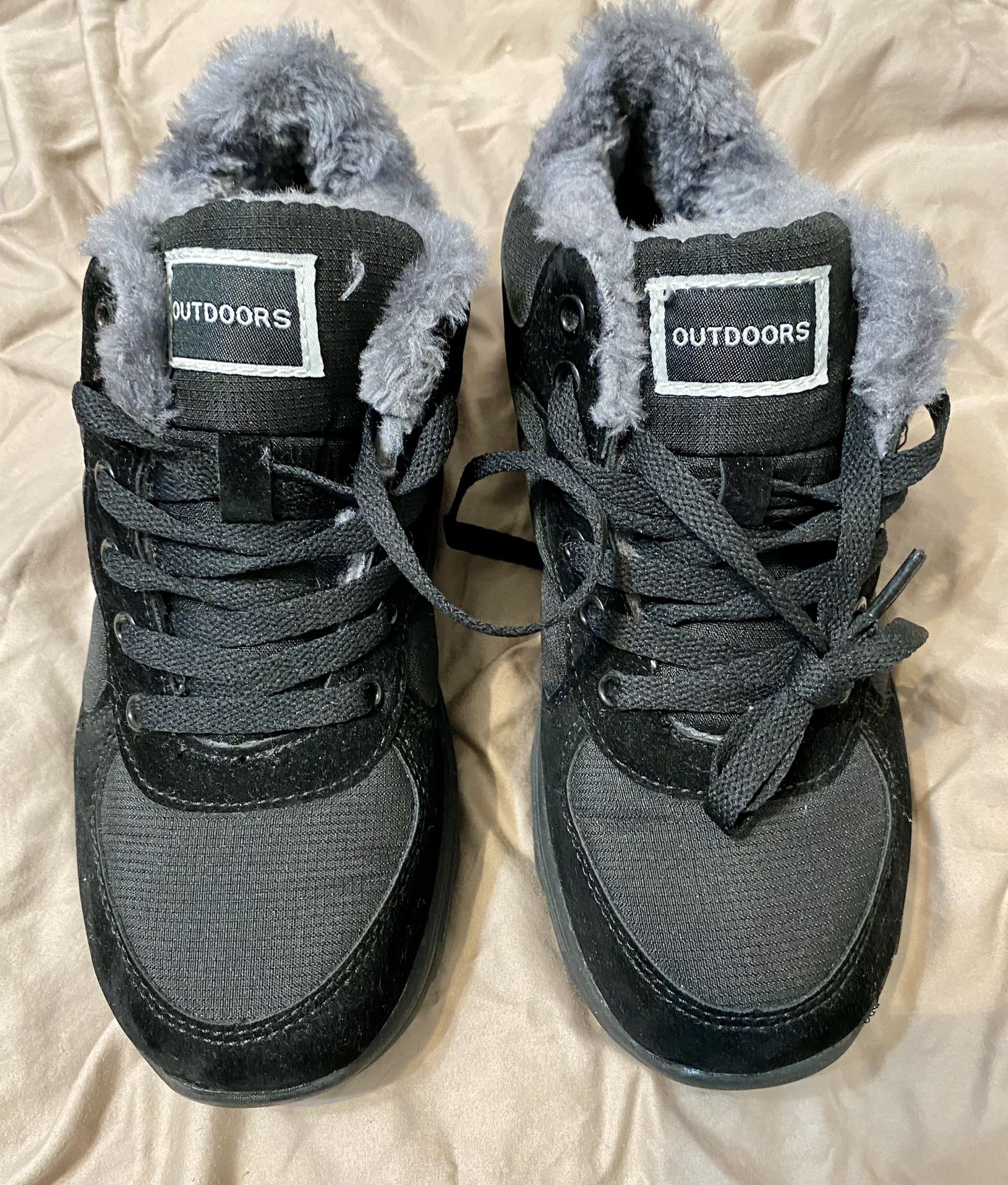 OUTDOORS Black Winter Boots *New*