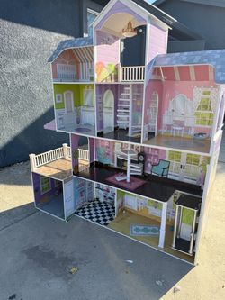 Barbie house