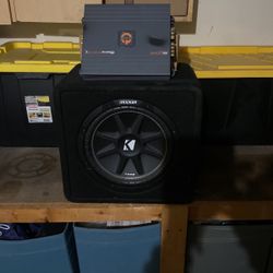 KICKER WITH 2400W Amp