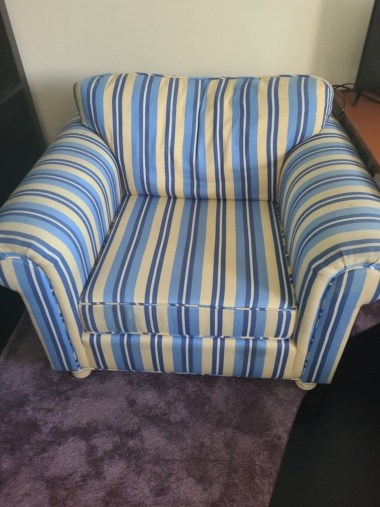 FREE - Chair And Ottoman