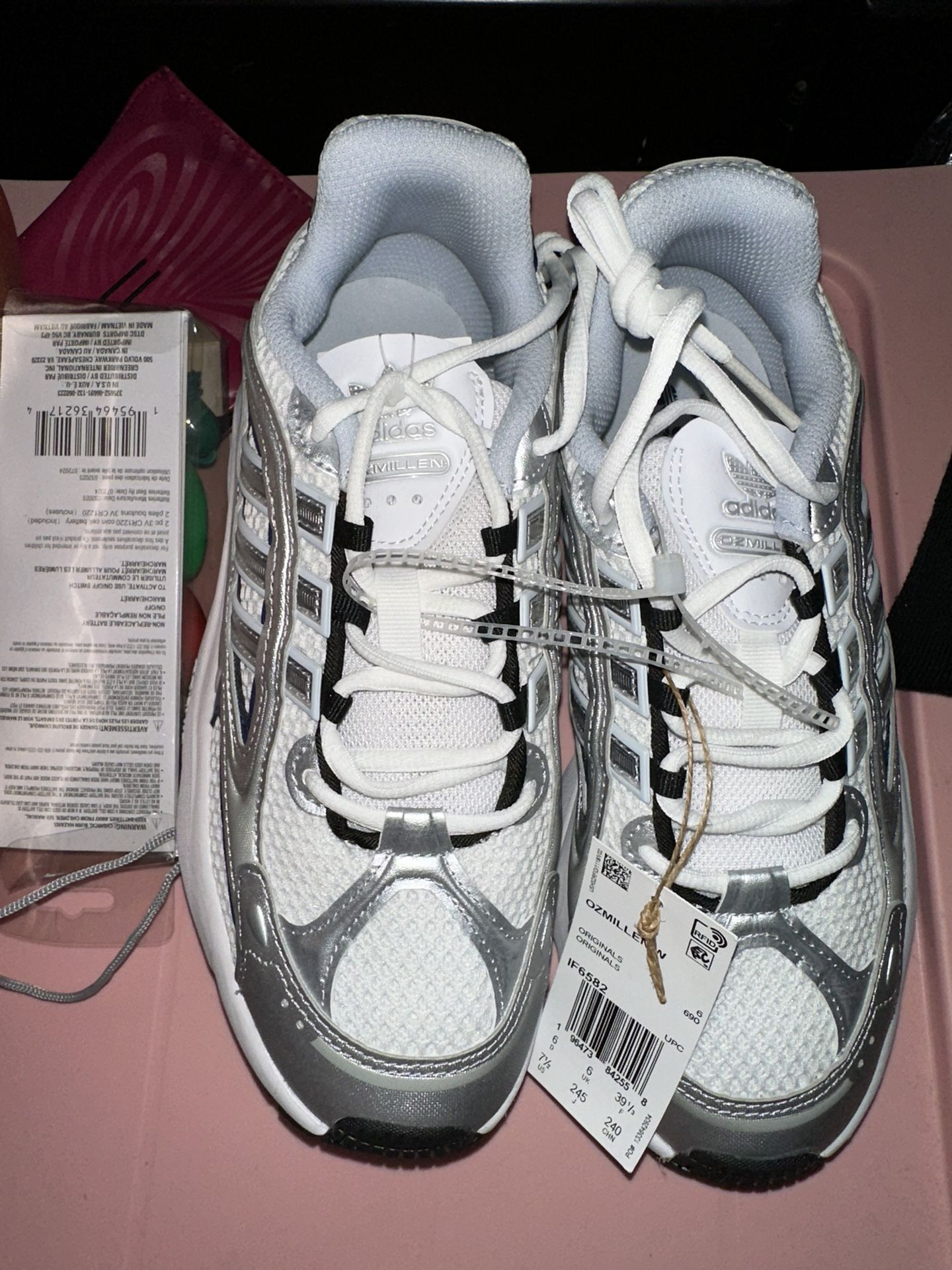 Adidas Women’s Shoes 7.5