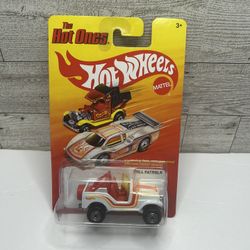Hot Wheels The Hot One’s White ‘2011 Roll Patrol Jeep • Die Cast Metal • Made in Thailand