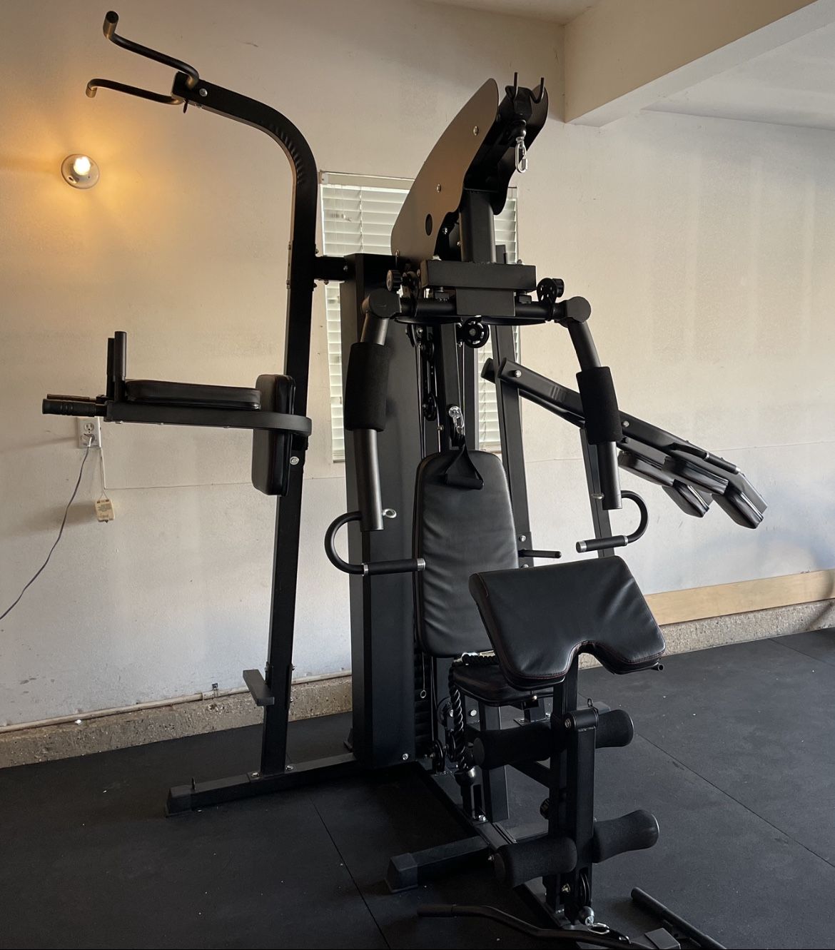 3-Station Home Gym!! Amazing Deal!